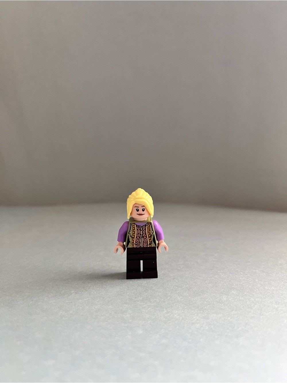 LEGO Ideas Friends Phoebe Buffay Minifigure